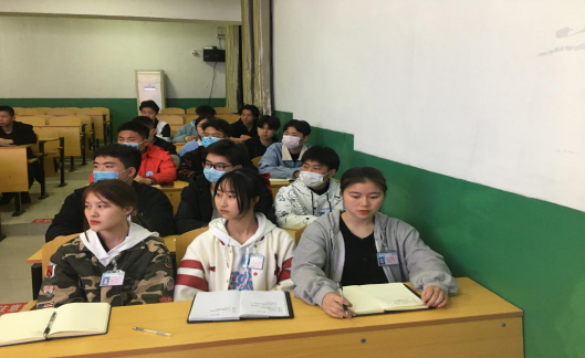 树信心 明责任 勇担当———记湖北省工业建筑学校学生干部大会(图3)