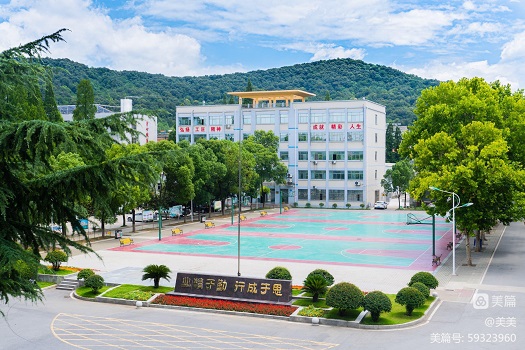 湖北省工业建筑学校2023届学生毕业活动展(图6)