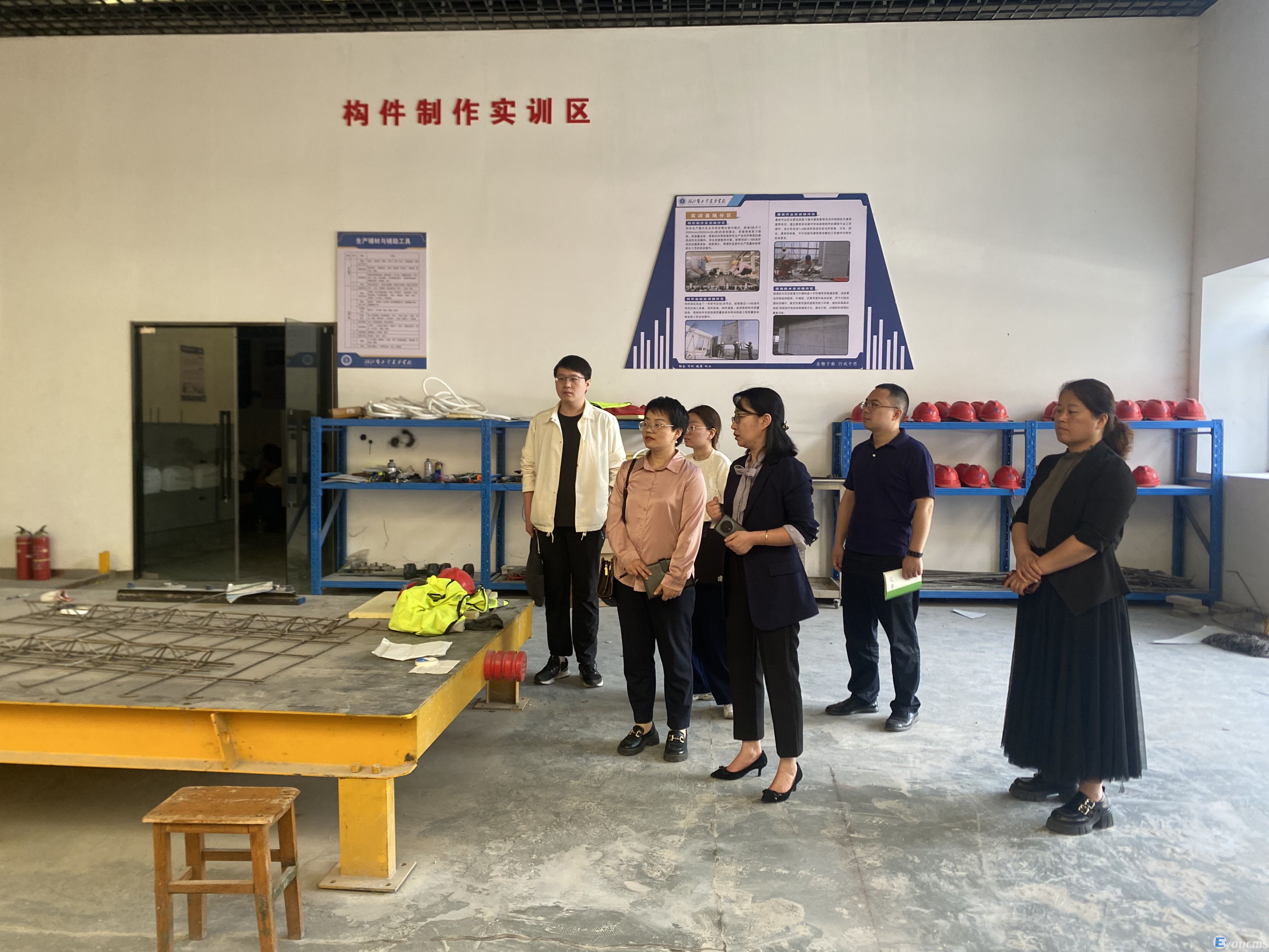 湖北文理学院理工学院赴我校座谈交流(图1)