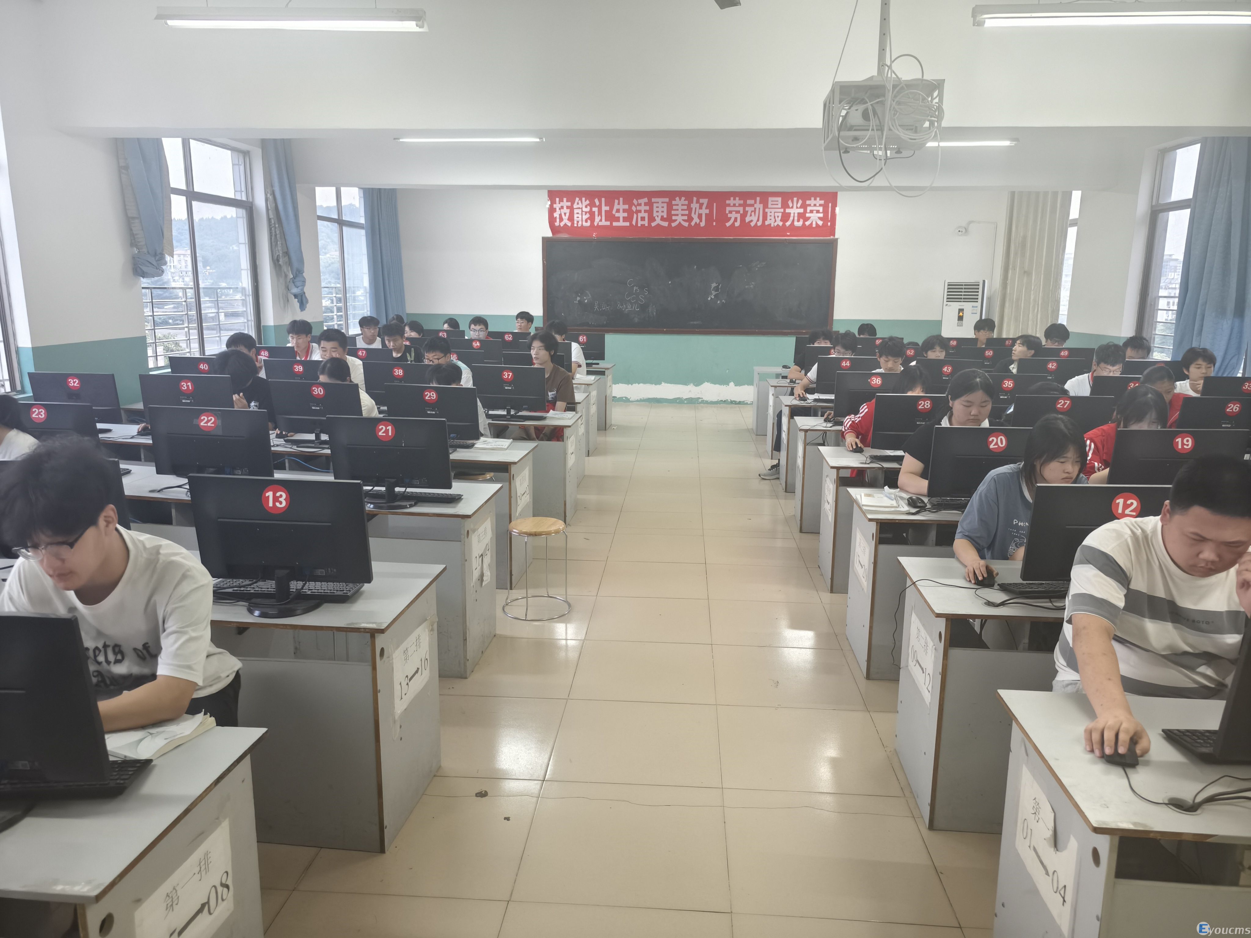 我校2025年职业教育活动周系列报道（二）： 技能激扬青春 专业铸就梦想 ——建筑和计算机专业竞赛活动纪实(图9)