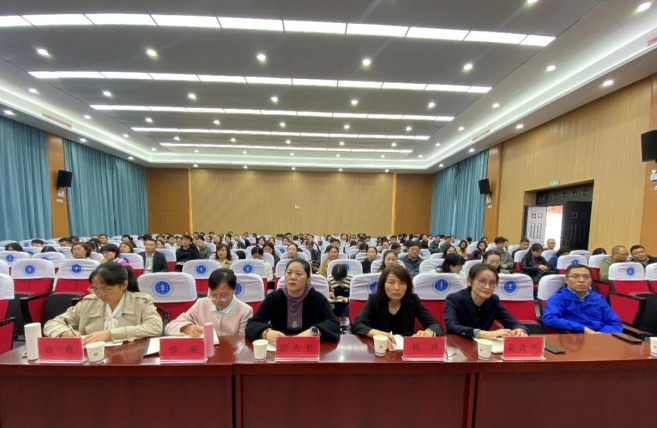 汇聚竞赛智慧 锤炼职业英才 -襄阳市技能大赛专题教研活动在我校成功举办(图2)