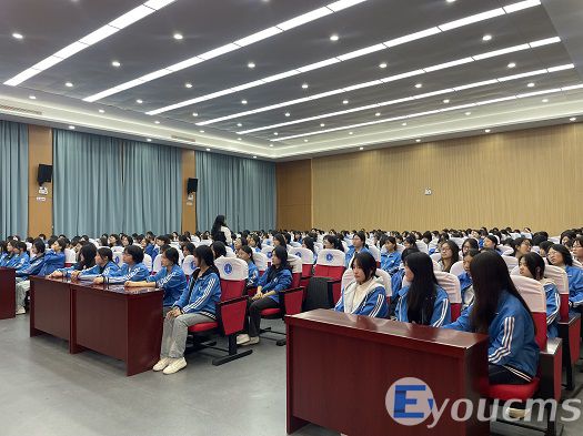 我校组织开展高二年级女生心理健康讲座(图3)