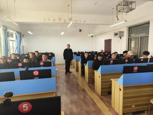 樊城区联合我校开展乡村建设木工工匠考核(图1)