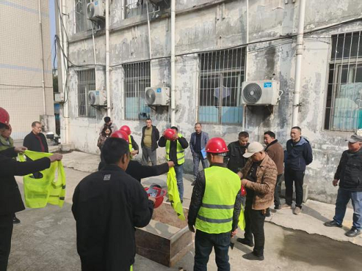 樊城区联合我校开展乡村建设木工工匠考核(图2)