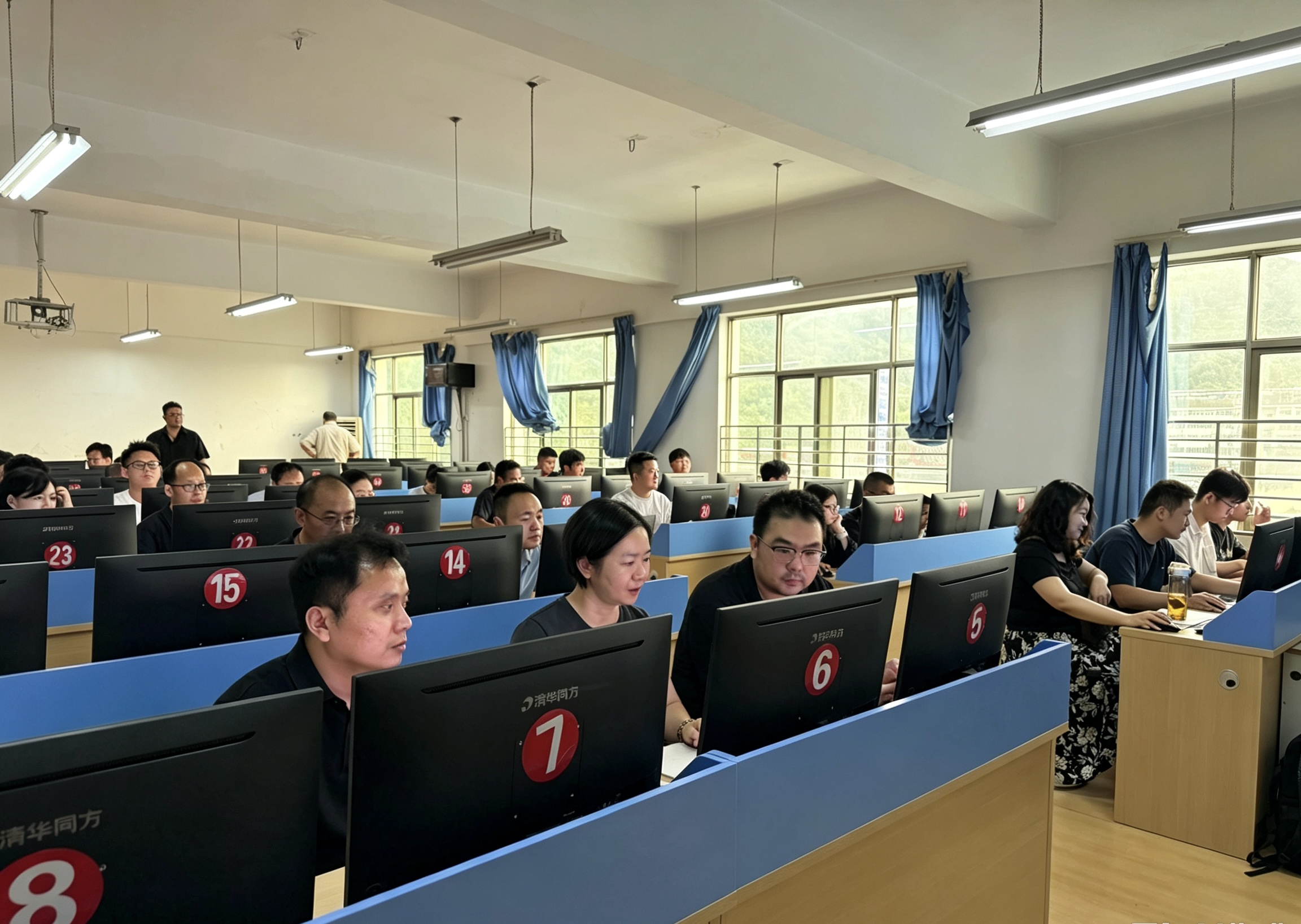 以训促干强业务 调研座谈谋发展 —— 我市举办中职管理信息系统培训暨综合高中试点调研座谈会(图5)
