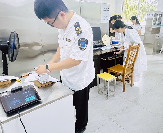 夯实卫生健康保障防线 ，筑牢平安校园防护根基(图2)