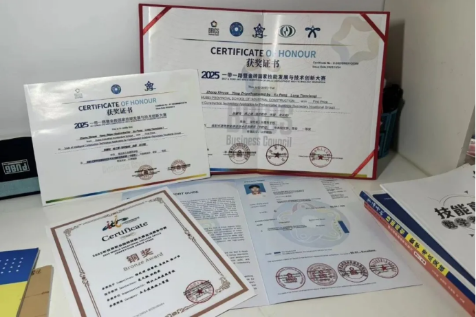 以技为翼逆风翻盘！我校学子张馨悦斩获建筑类技能高考全省榜首(图3)